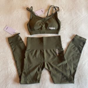 Gymshark Set: Sports Bra & Leggings Olive Green